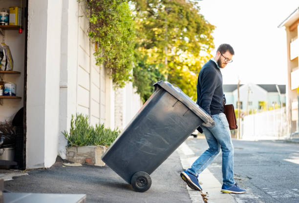 Best Professional Junk Removal  in Meadow Oaks, FL
